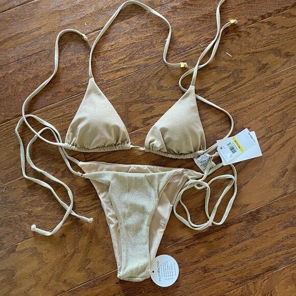 Sparkly gold bikini set - Picture 7 of 8